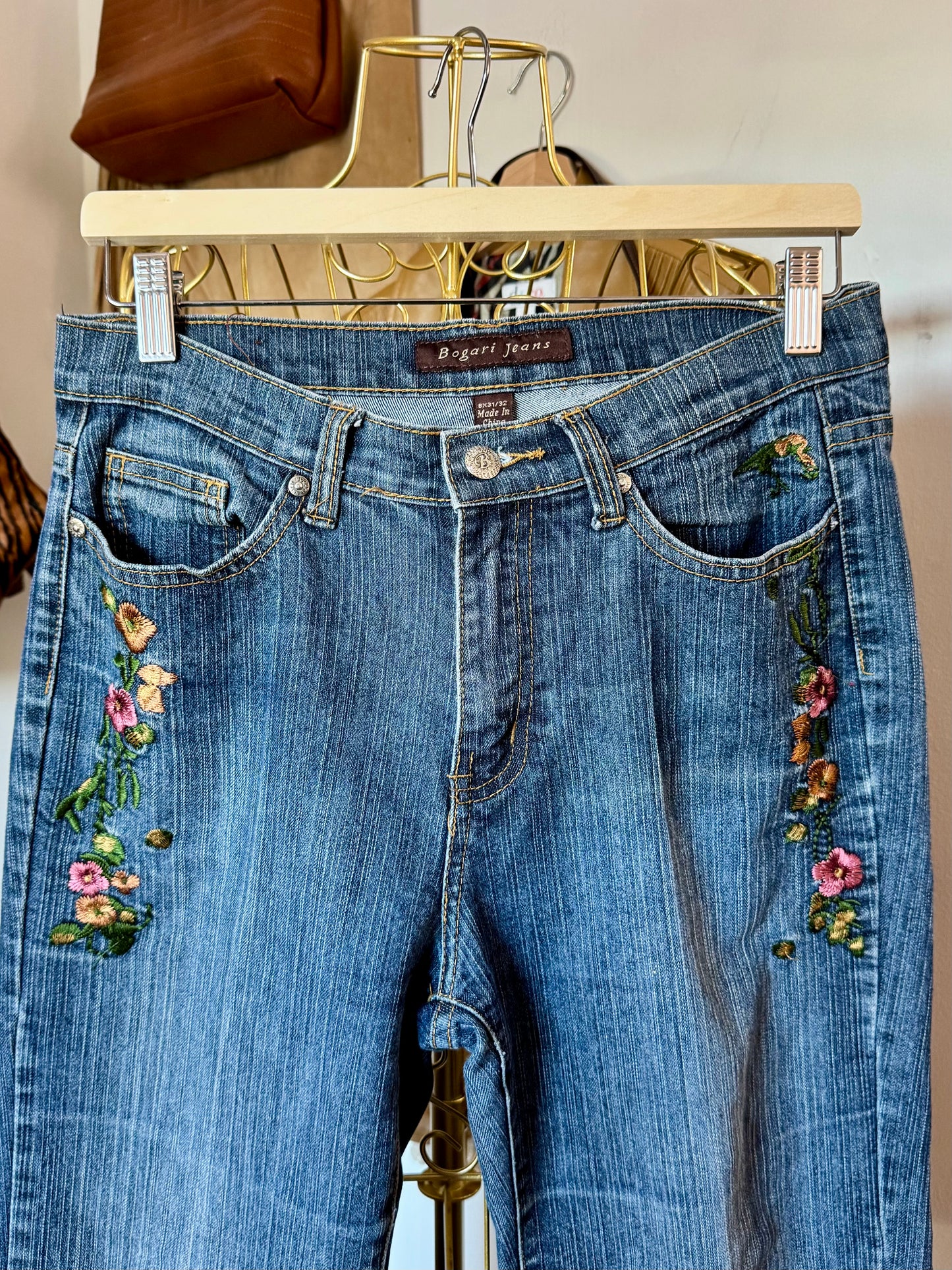 The Botánica Jeans (28-29)