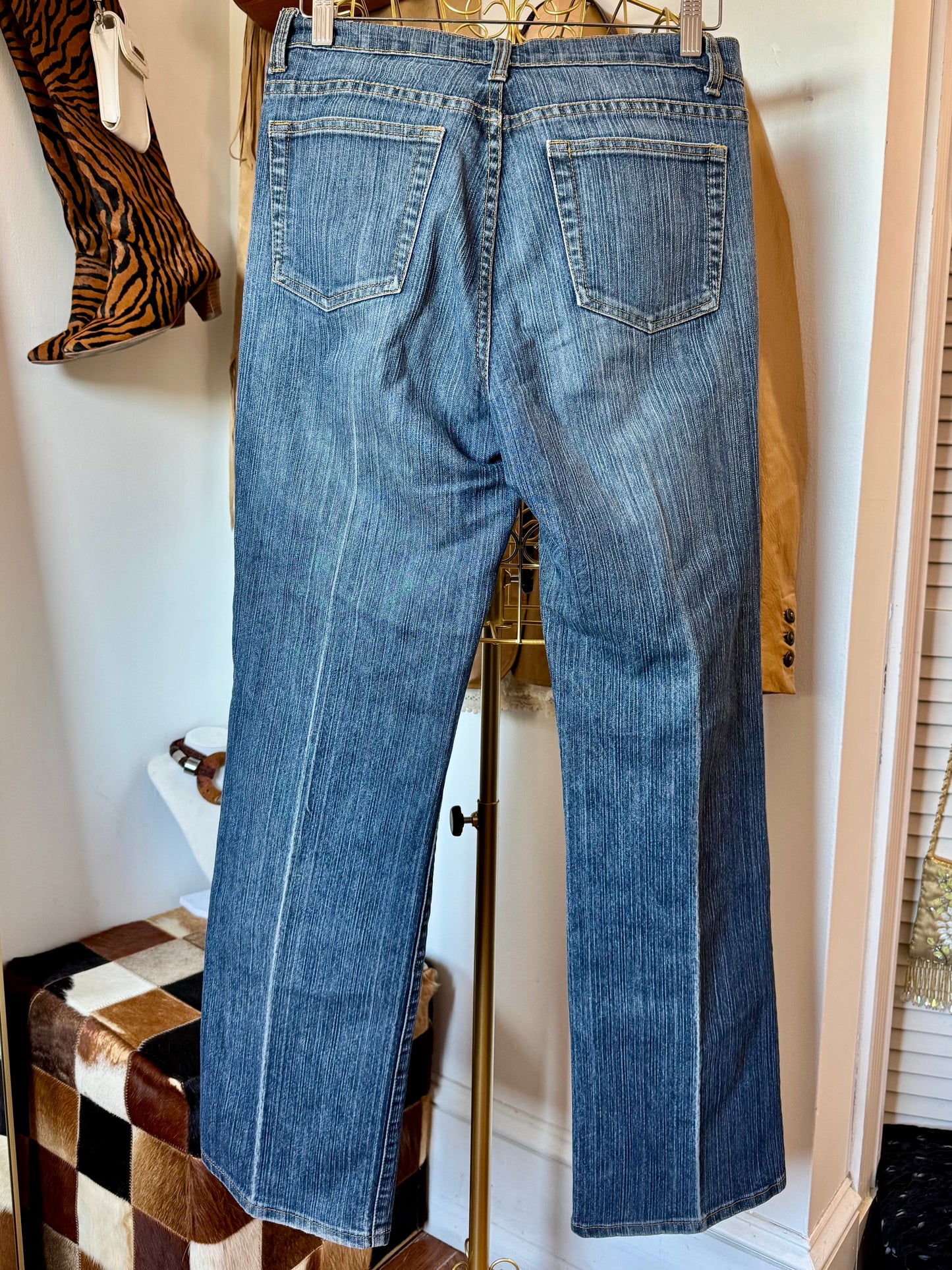 The Botánica Jeans (28-29)