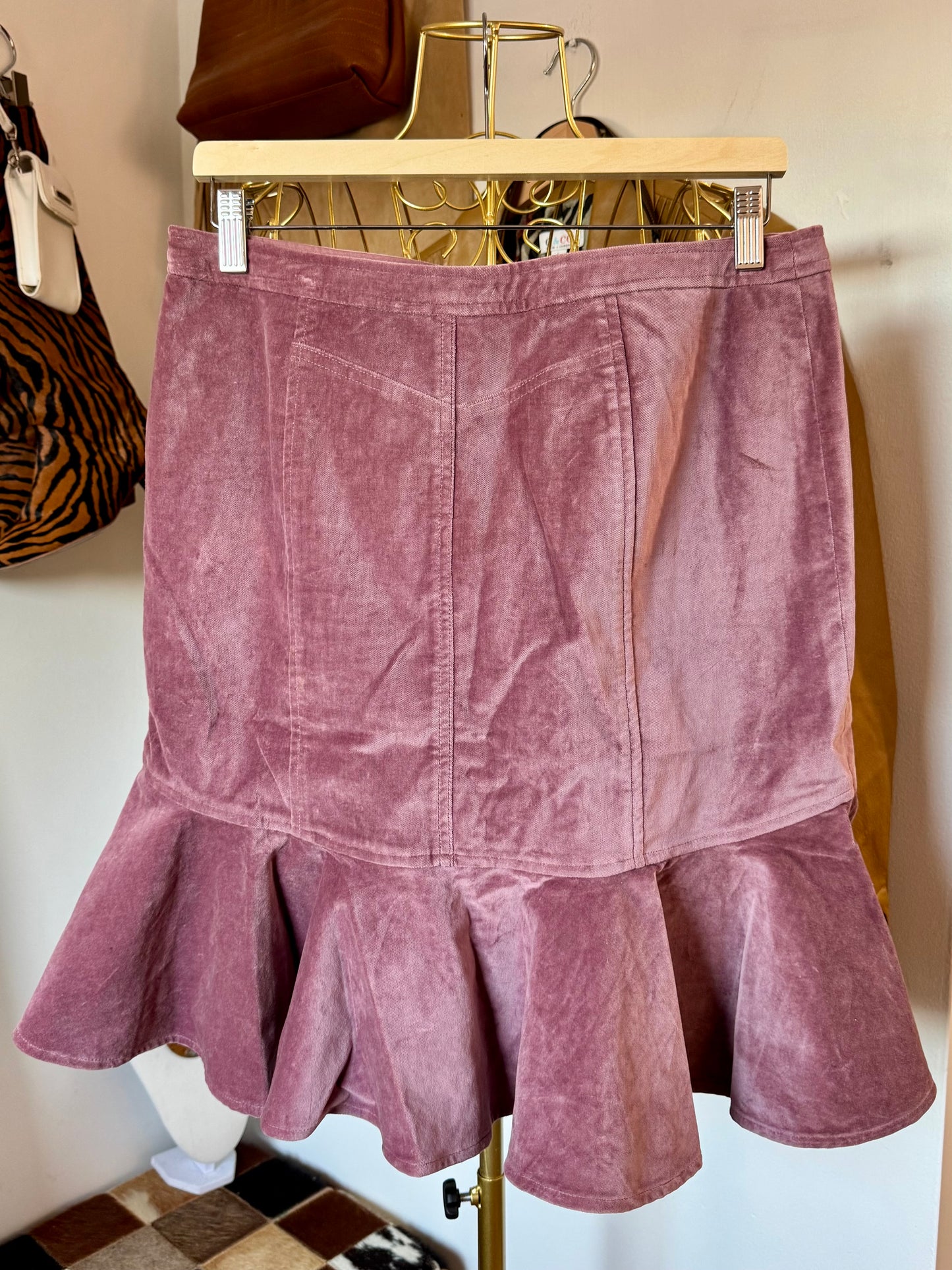 The Sallie Velvet Skirt (Medium)