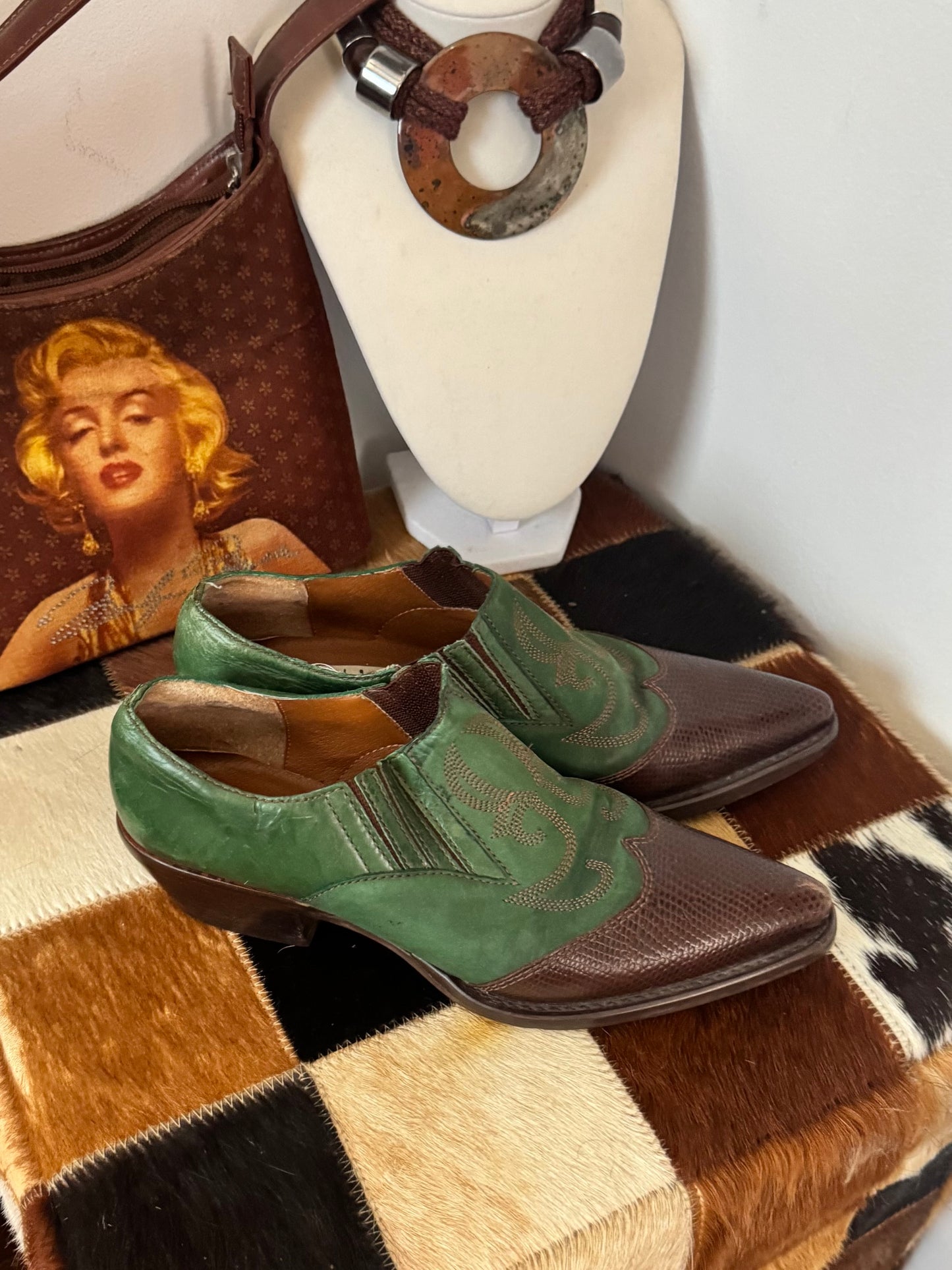 The Pepper Loafers (US 6.5)