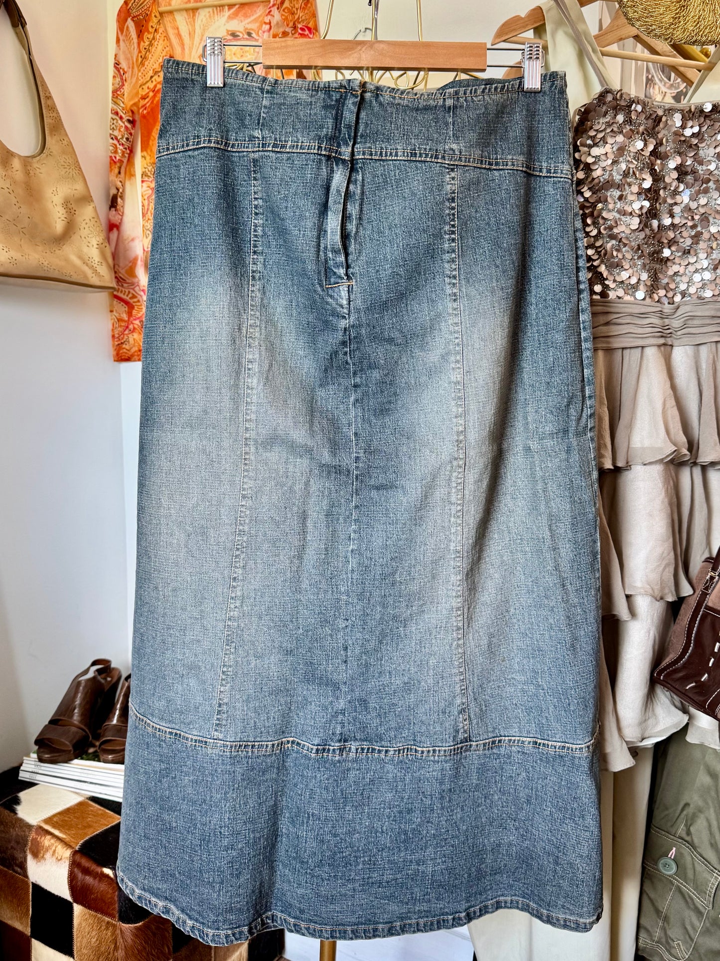 The Ximena Maxi Skirt (US 16)