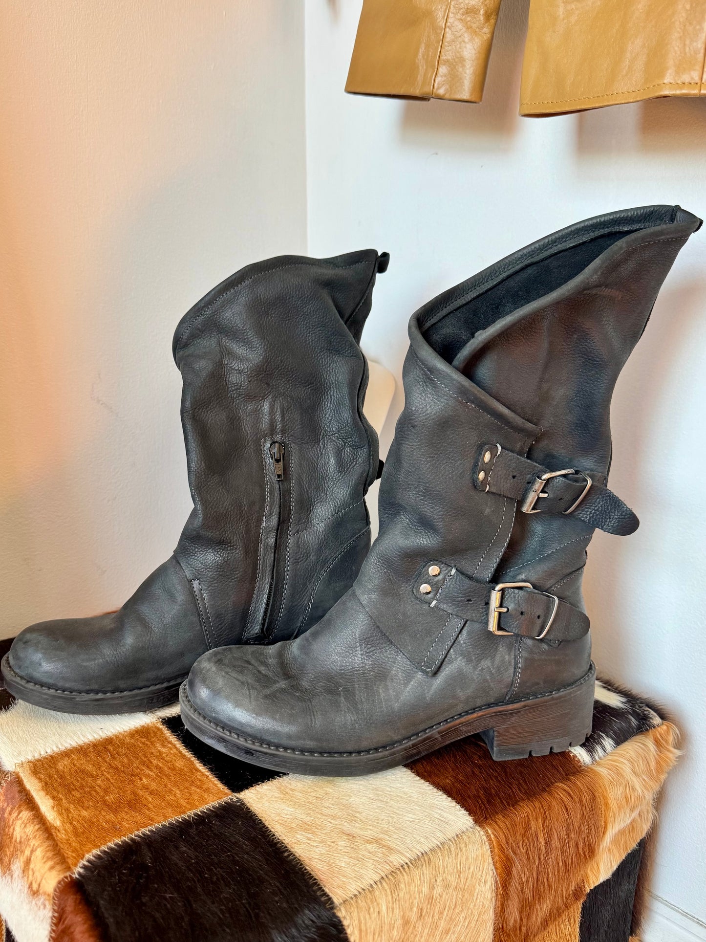 The Corinne Boots (7/7.5)