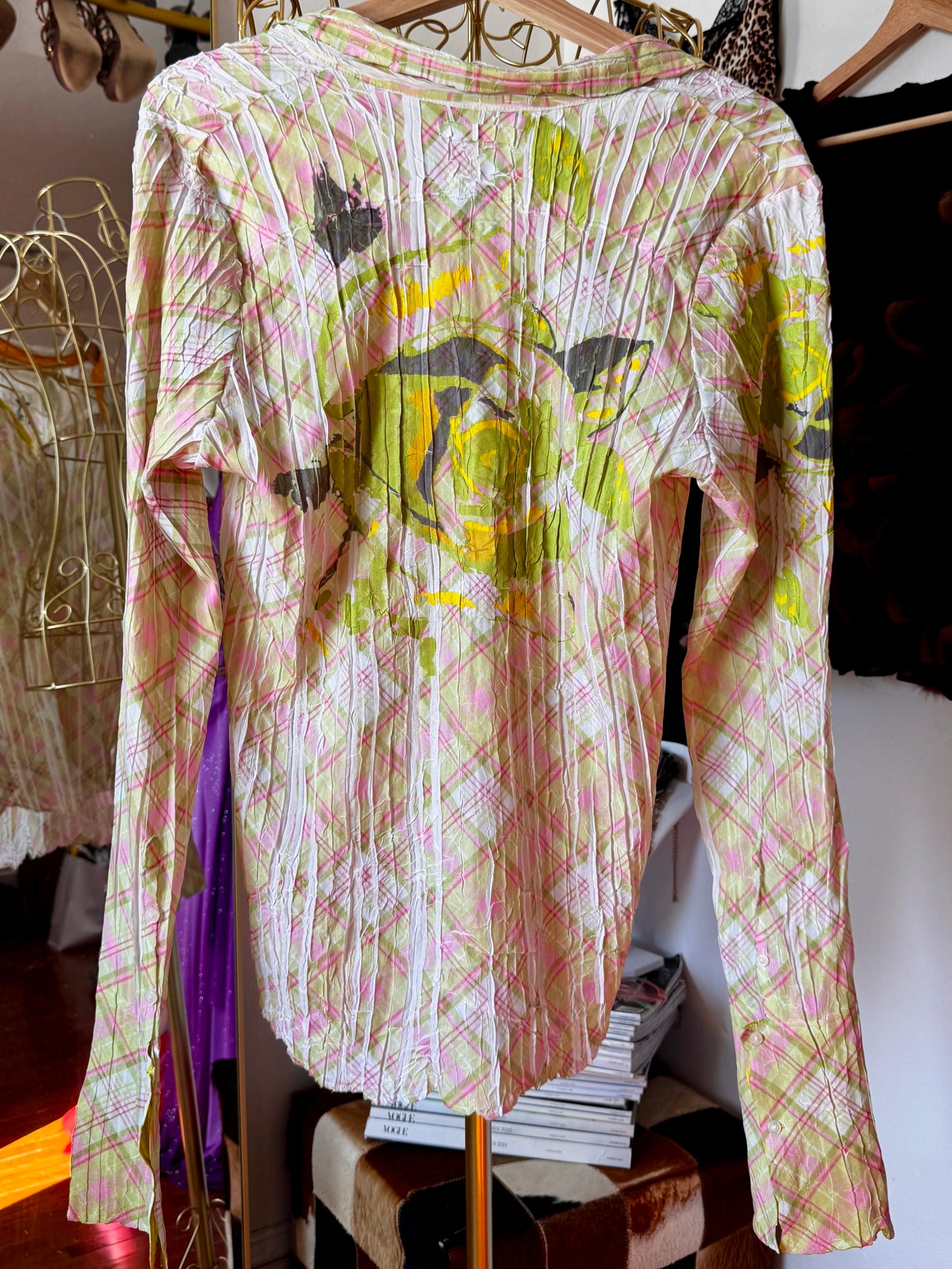 Kissa Graphic Button Up (small)