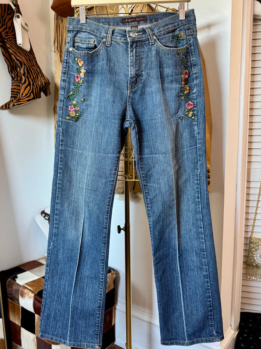 The Botánica Jeans (28-29)