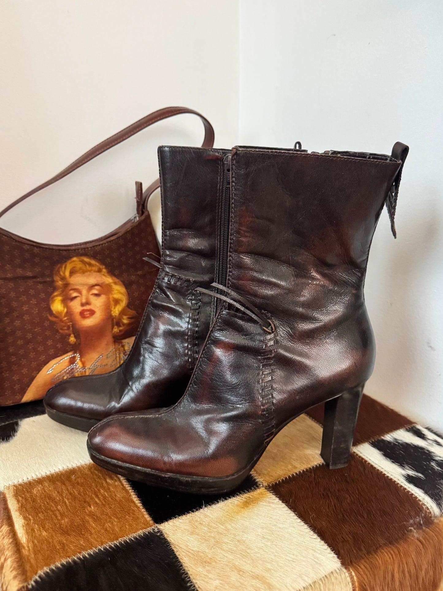 The Savianah Boots (US6)