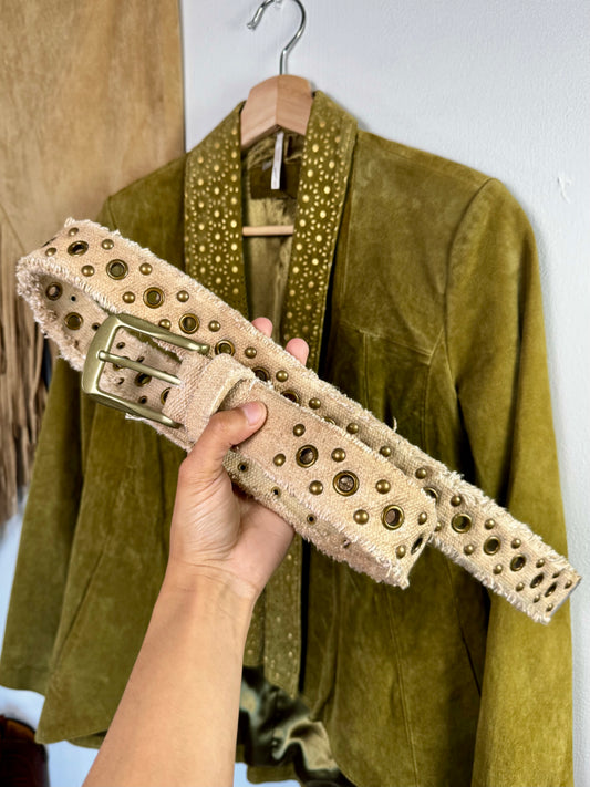 The Eyelet Belt