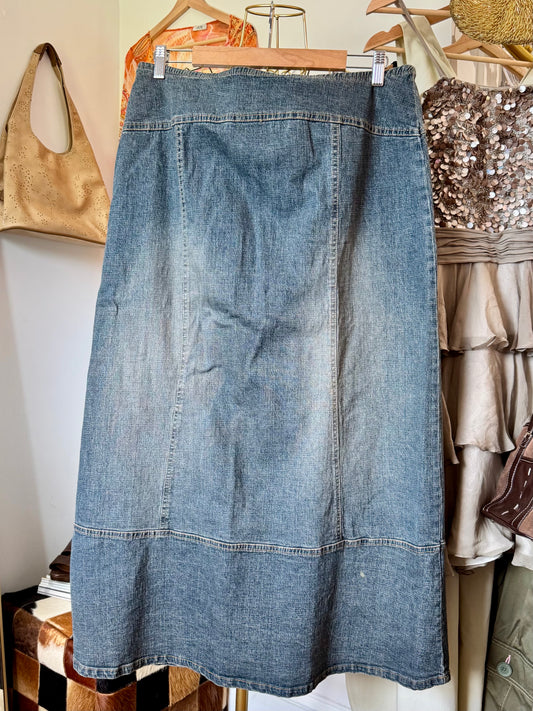 The Ximena Maxi Skirt (US 16)